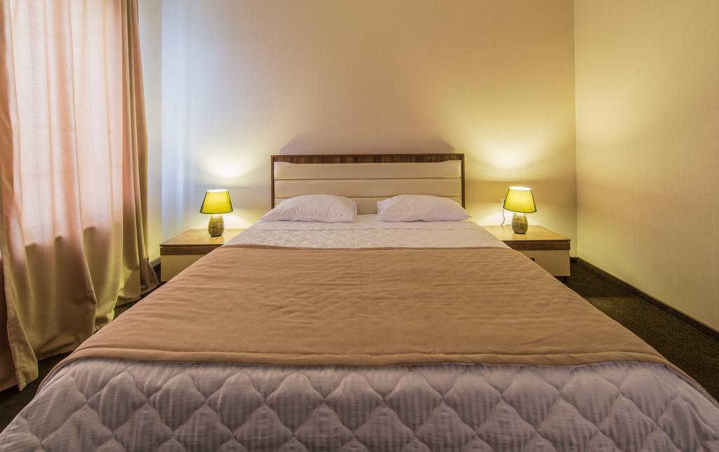 Terrace Hotel Baku Bagian luar foto